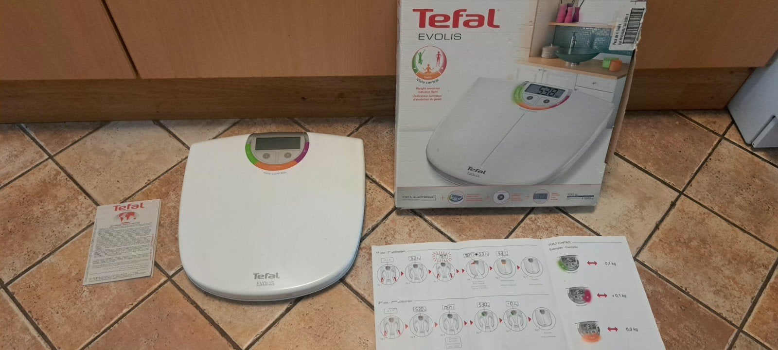 Grote witte digitale Tefal personenweegschaal 32x32 cm, 1 tot 500 gram, Nieuw, 100 kg of meer, Ophalen of Verzenden