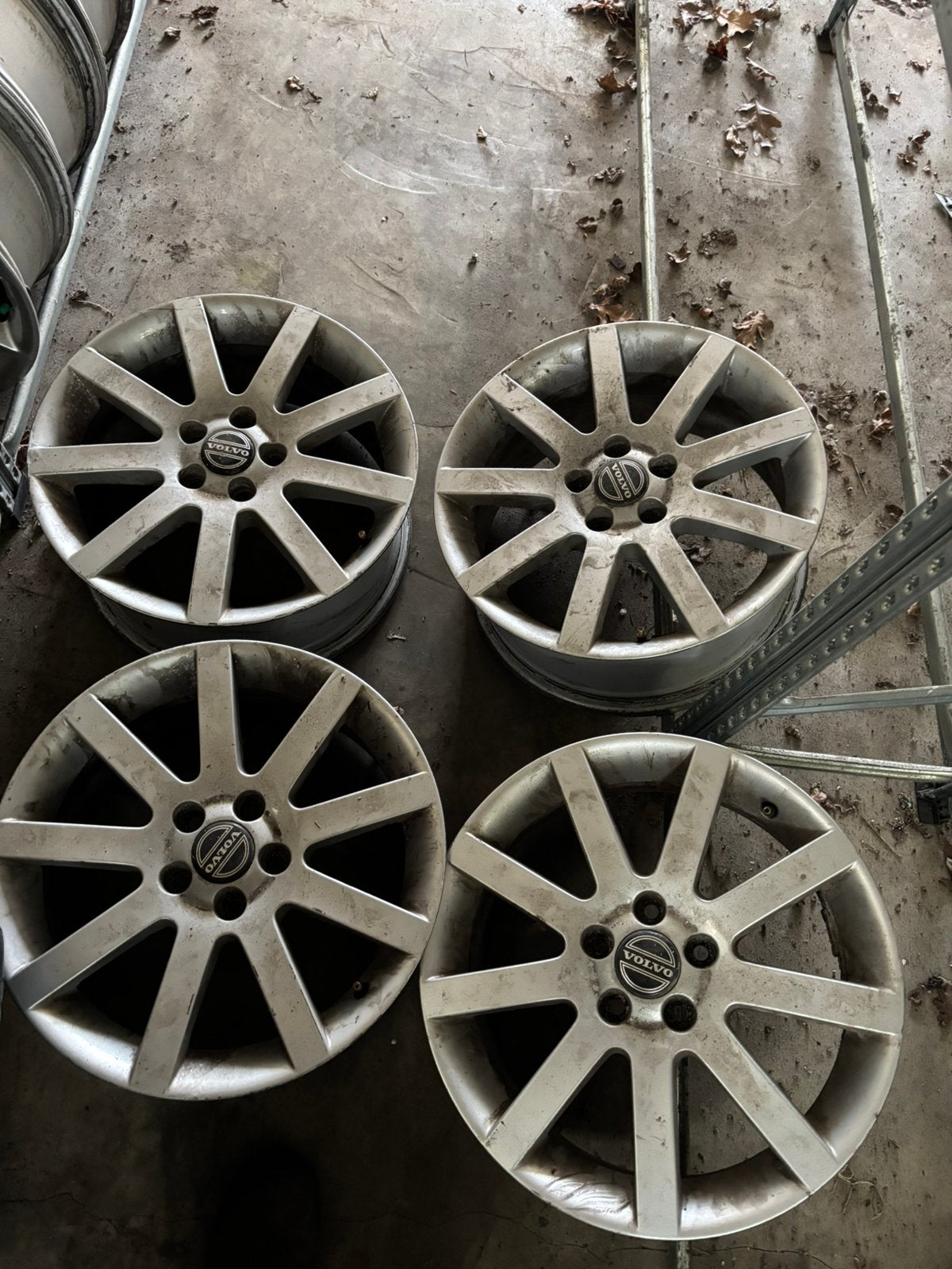 Volvo velgen, Ophalen, Zo goed als nieuw