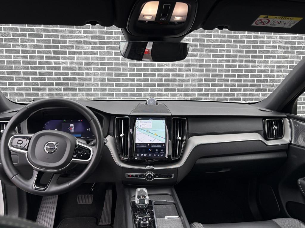 Volvo XC60 2.0 B5 Ultimate Dark | Bowers Wilkins Audio | 360, 12 maanden, Gebruikt, 4 cilinders, Leder en Stof