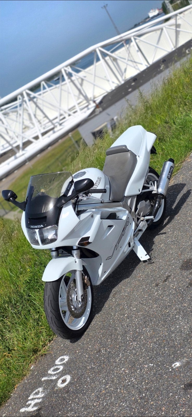 Te Koop: Honda VFR750F prachtige parelmoer witte uitvoering, Particulier