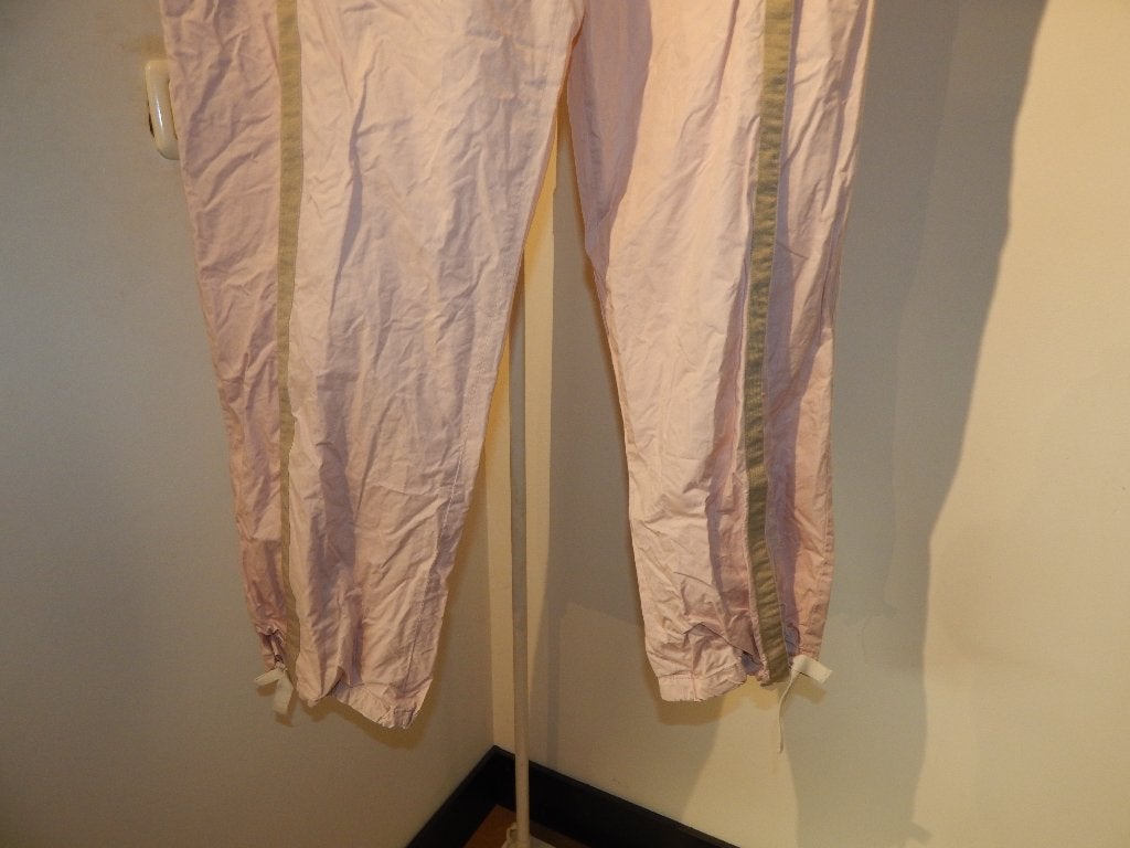 Prada licht roze baggy broek strikjes onderkant pijpen XXL, Prada, Verzenden, Maat 46/48 (XL) of groter, Roze