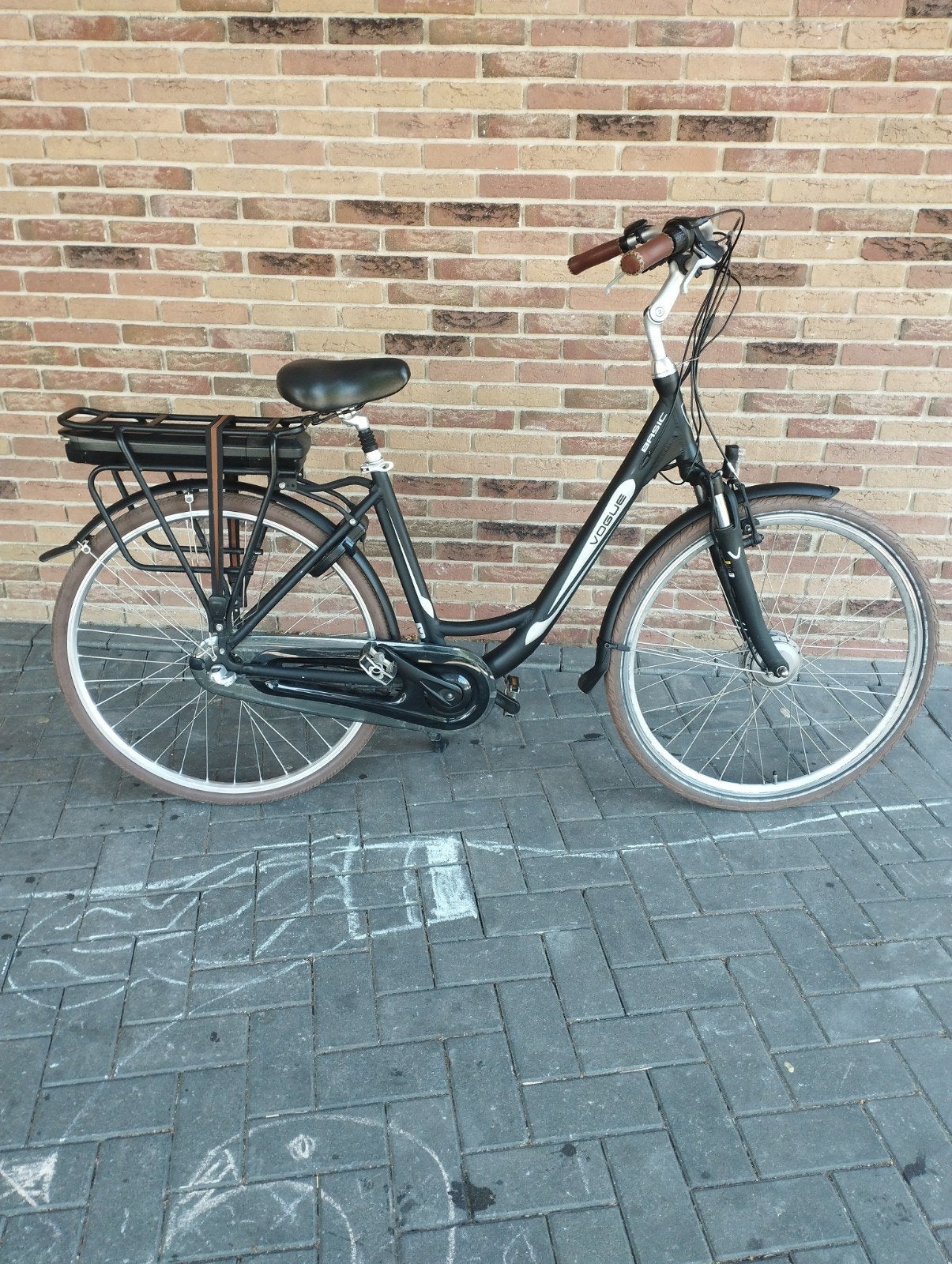 Vogue basic e-bike, Fietsen en Brommers, Fietsen | Dames | Damesfietsen, Gebruikt, Overige merken, Versnellingen, 53 tot 56 cm