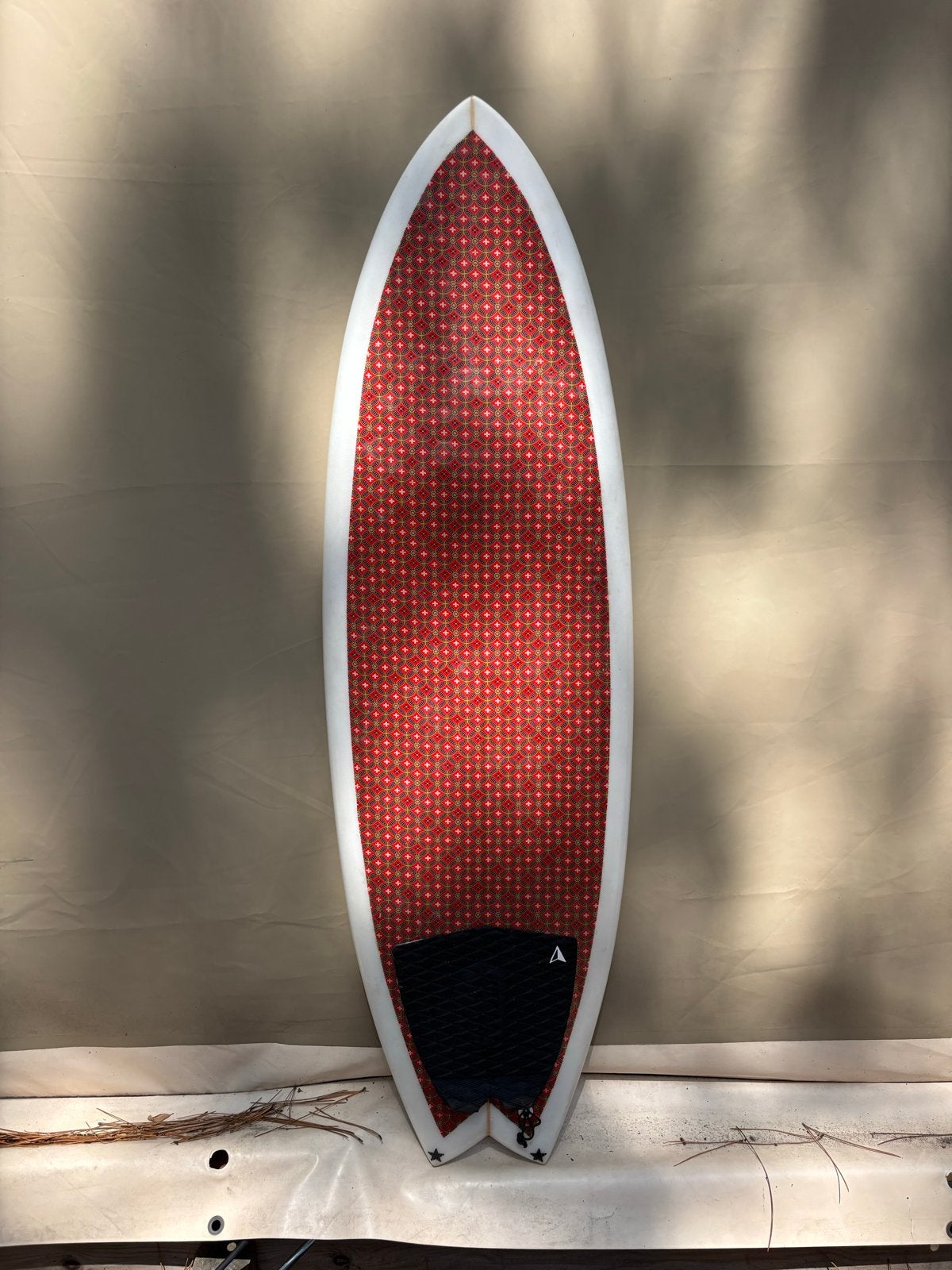 Shortboard 5’6 MAT Surfboards, Watersport en Boten, Ophalen, Gebruikt, Shortboard, Met vinnen