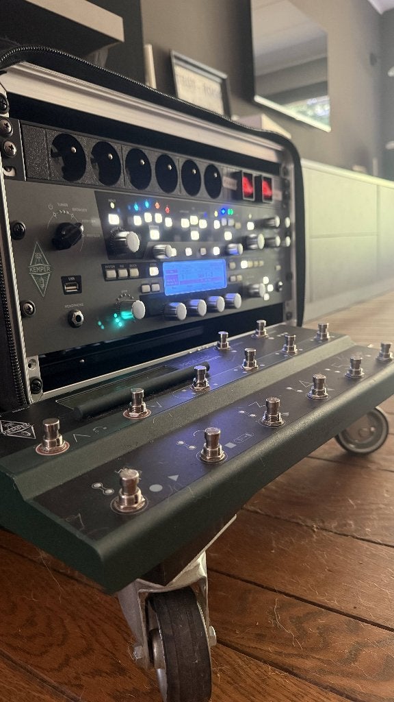 Kemper Profiler POWERED RACK/Remote Floorboard/Case, Ophalen, Zo goed als nieuw, Gitaar, 100 watt of meer