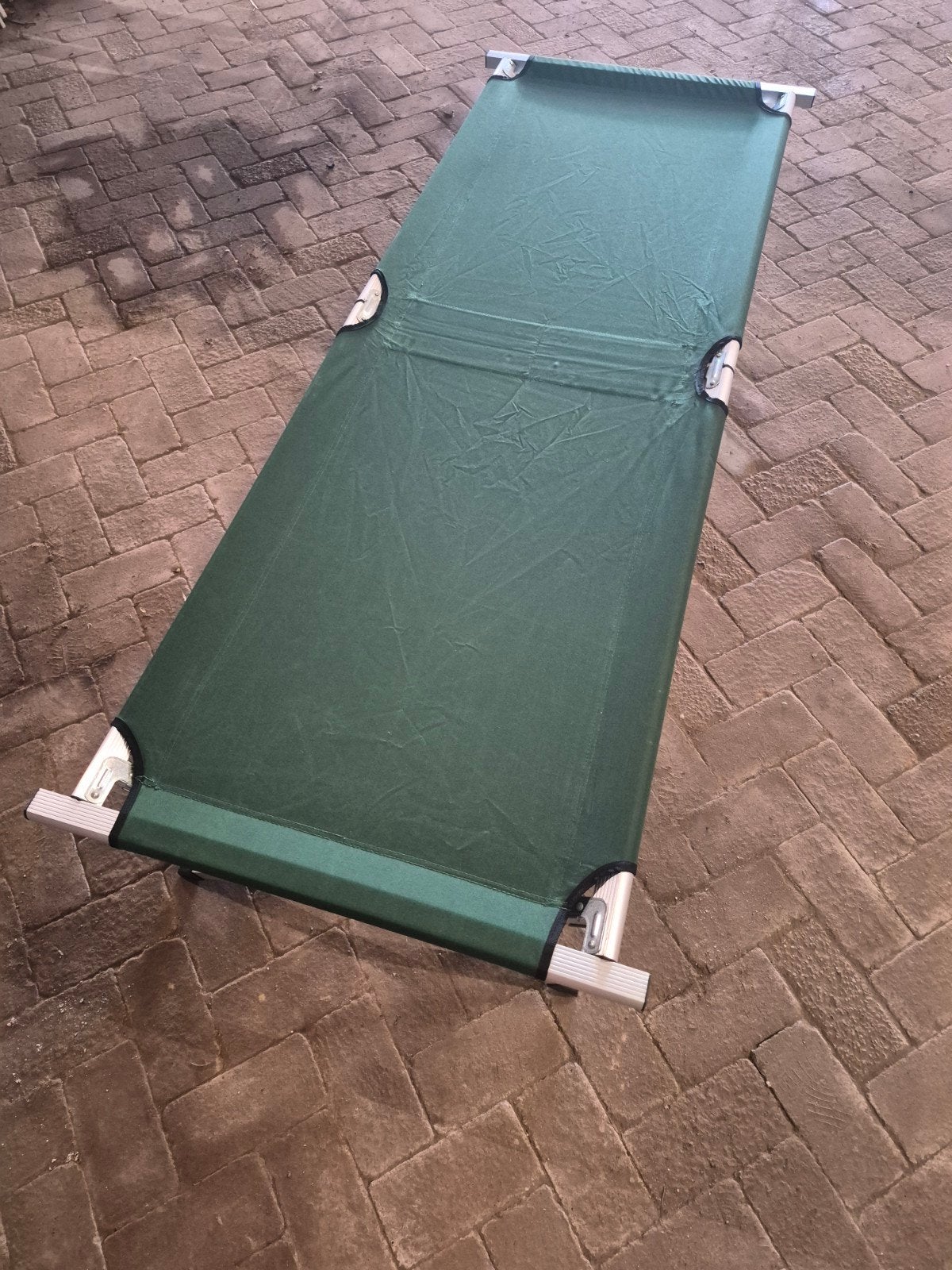 Opvouwbaar veldbed / stretcher met draagtas - Goede staat, Verzenden, Gebruikt