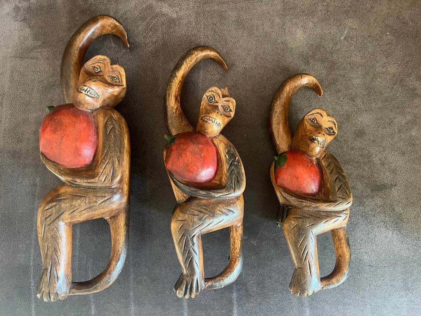Vintage Jaren '70 Massief Houten Handgesneden Aapjes., Overige onderwerpen, Houtsnijwerk, Handgemaakt, Ophalen of Verzenden