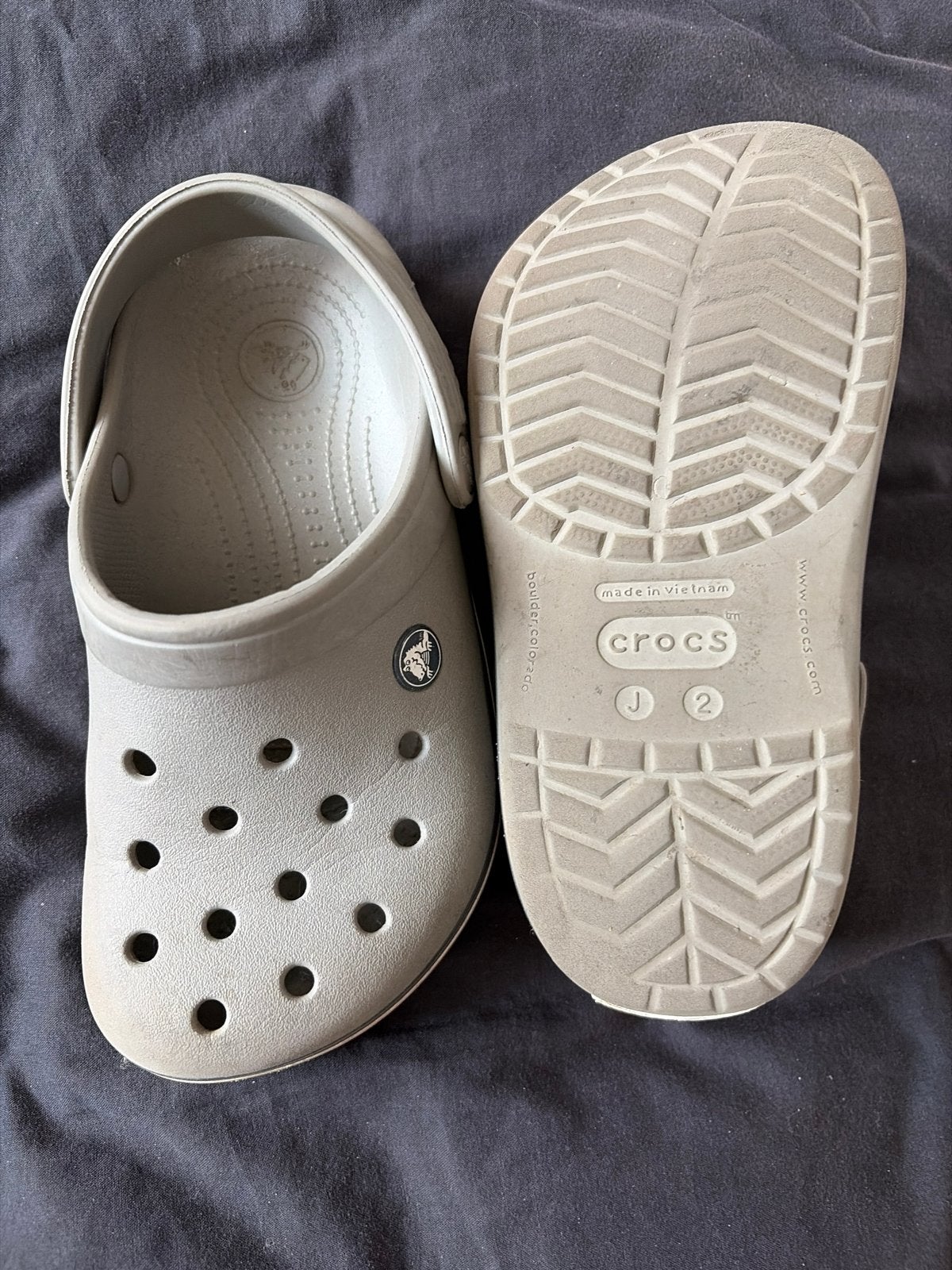 Grijze Crocs klompen, maat J2 (ongeveer maat 33-34), Gebruikt, Jongen of Meisje, Schoenen, Ophalen of Verzenden