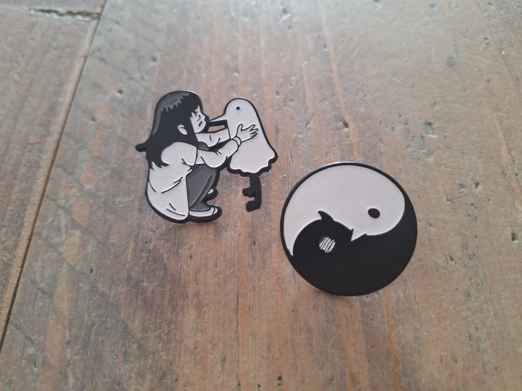 2 pins van Oyasumi Punpun te koop, Ophalen of Verzenden, Nieuw, Overige onderwerpen, Speldje of Pin