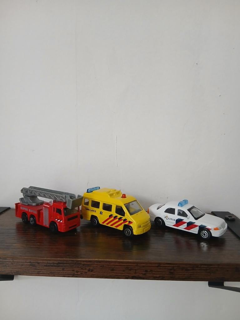 2 Play reddingsteam politie ambulance brandweer, Ophalen of Verzenden, Zo goed als nieuw