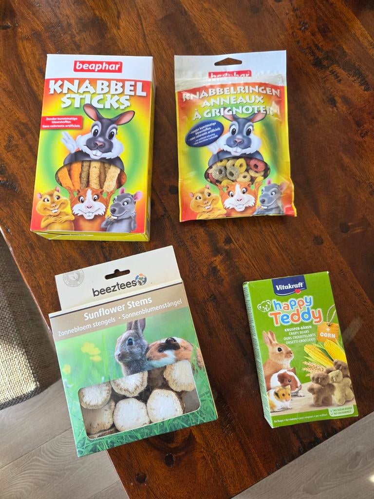4 verschillende konijnen cavia hamster snacks., Ophalen, Nieuw, Knaagmateriaal