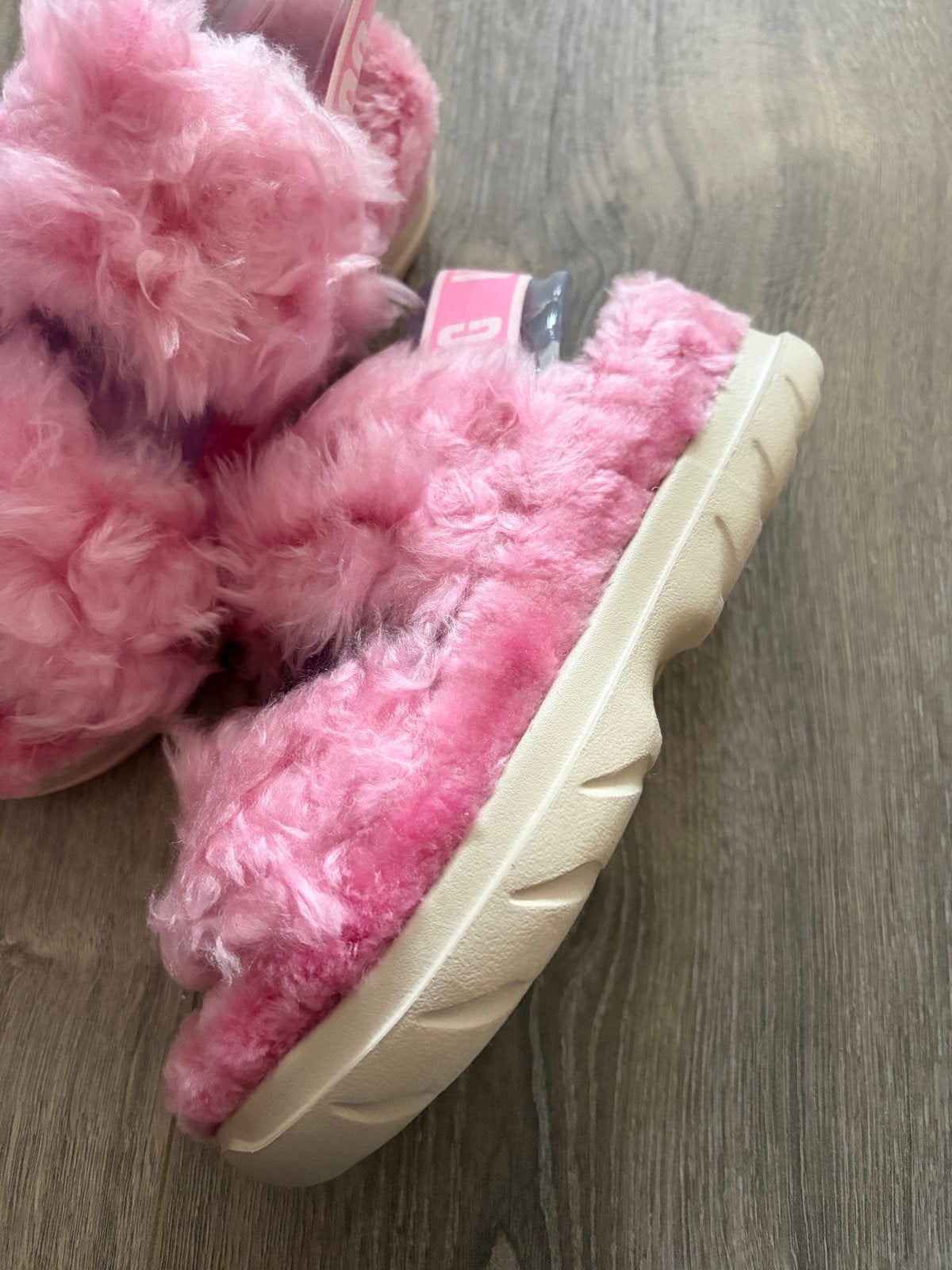 Nieuwe UGG Fluff Sugar Sandal - Roze, Maat 38, Ophalen of Verzenden, Nieuw, Roze, Slippers