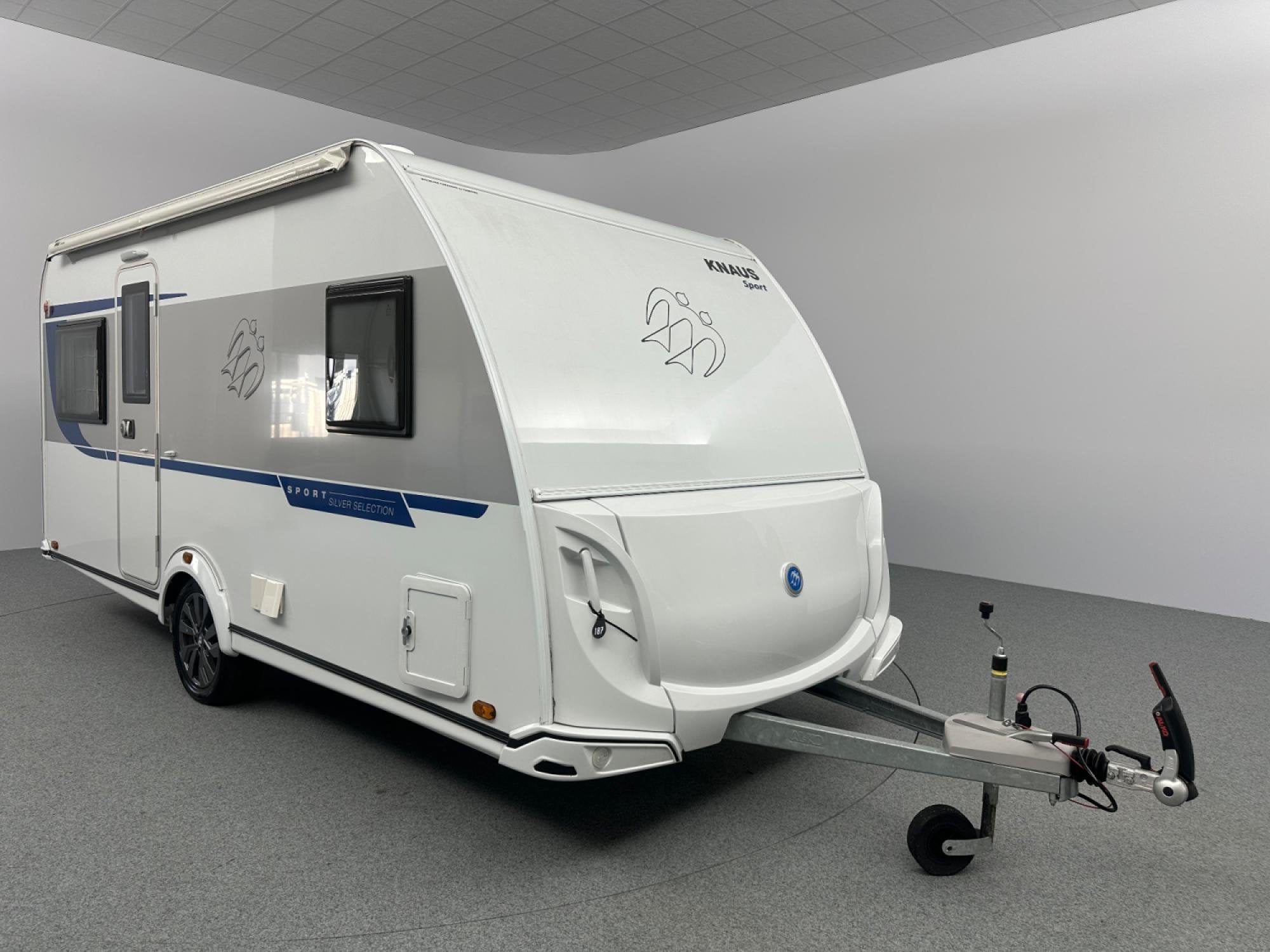 Knaus Sport 450 FU Silver Selection Mover Zakluifel, Rondzit, 4 tot 5 meter, Lengtebed, Knaus