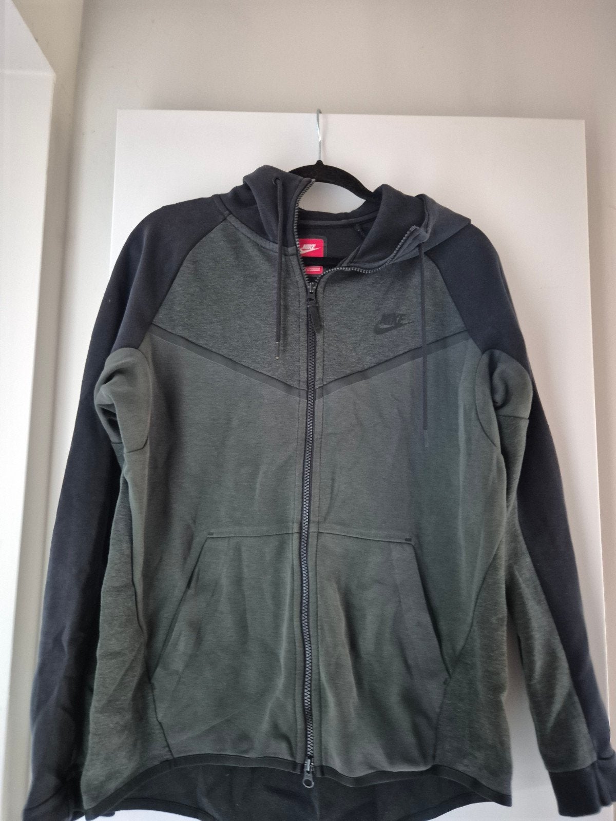 Nike Tech Fleece Hoodie - Maat M, Maat 48/50 (M), Nike, Ophalen of Verzenden, Grijs
