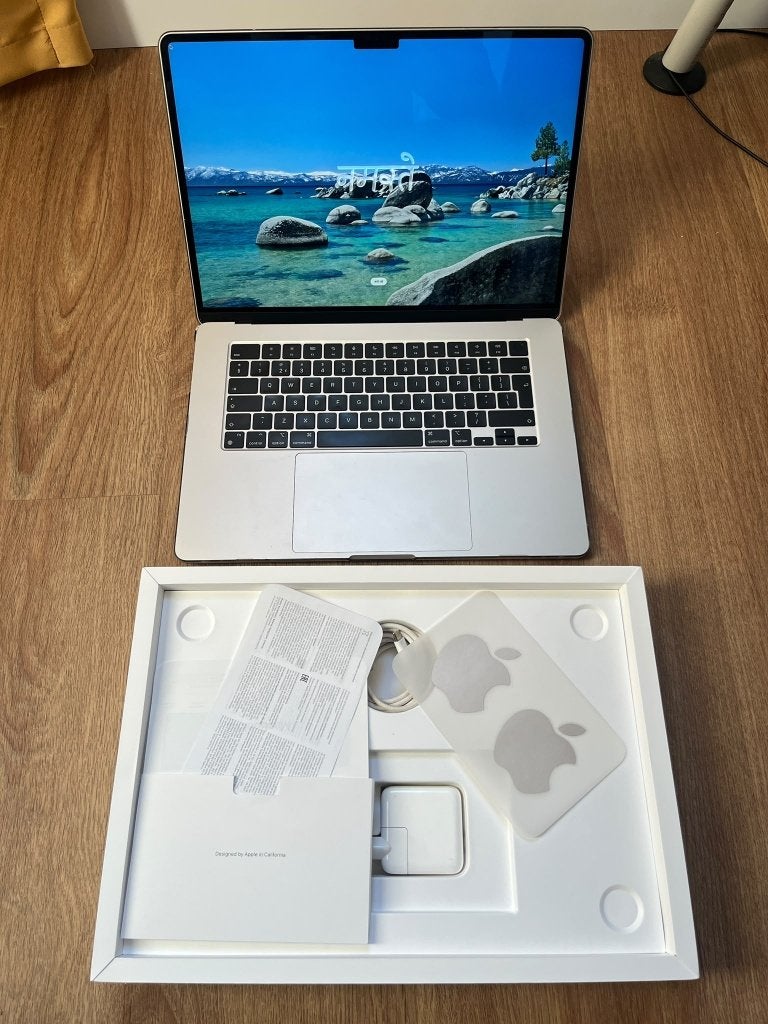 Apple MacBook Air 15" M2 (8 GB RAM / 256 GB SSD)