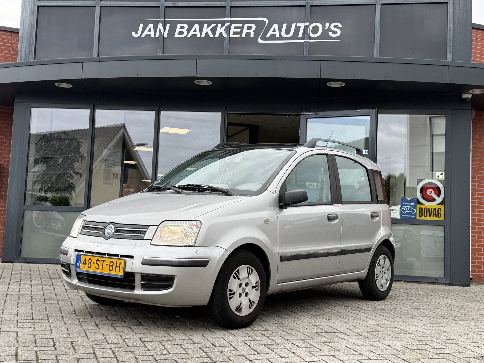Fiat Panda 1.2 Navigator ✅ Panoramadak ✅ Elec.ramen ✅, Auto's, Voorwielaandrijving, 12 maanden, Gebruikt, Origineel Nederlands