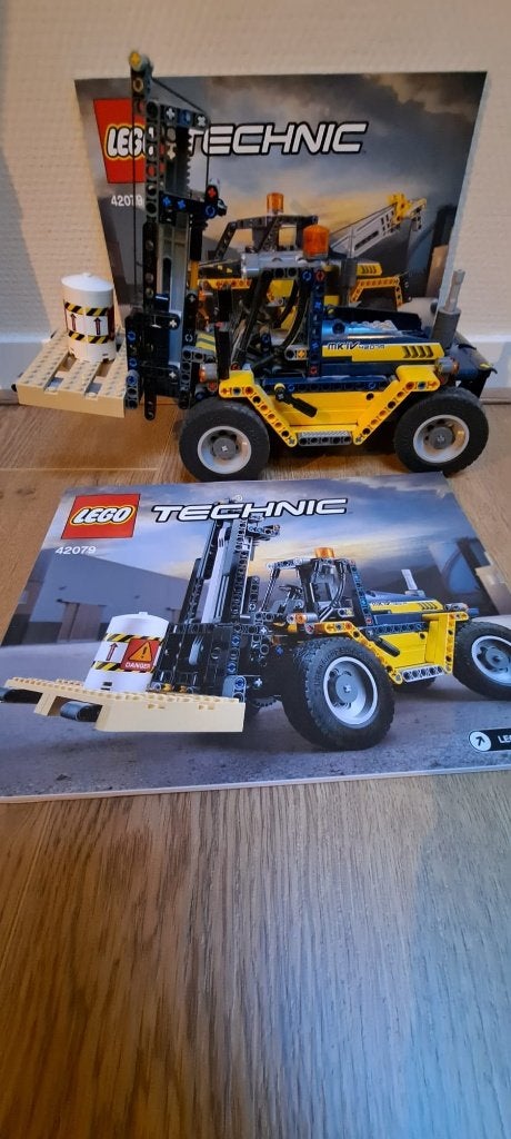 Lego 42079 -Robuuste vorkheftruck, Kinderen en Baby's, Lego, Ophalen of Verzenden, Zo goed als nieuw, Technic