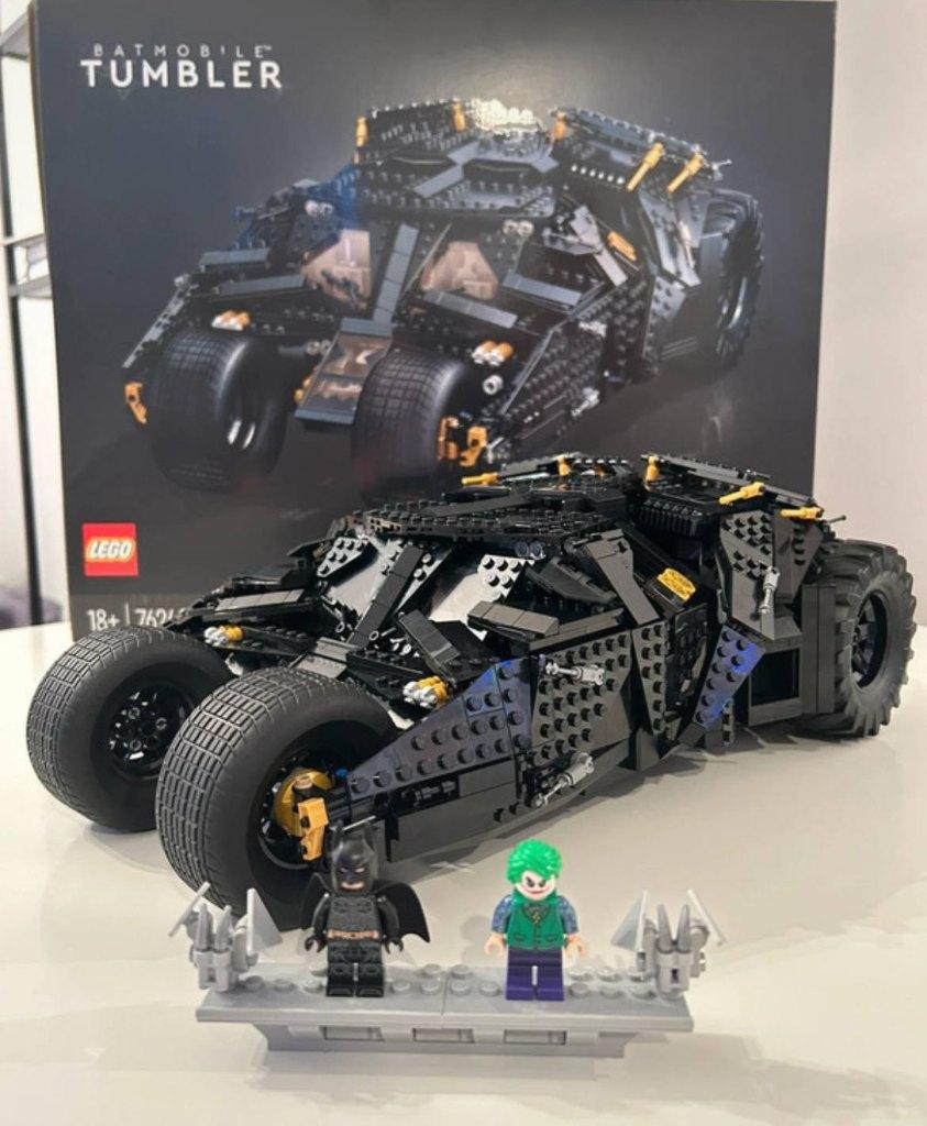 Lego Batmobile Tumbler 76240+76220, Kinderen en Baby's, Speelgoed | Duplo en Lego, Ophalen of Verzenden, Zo goed als nieuw