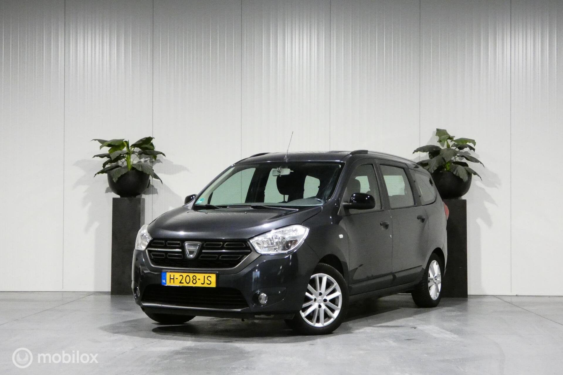 Dacia Lodgy 1.3 TCe Tech Road 7p., Auto's, Voorwielaandrijving, Gebruikt, Euro 6, 4 cilinders