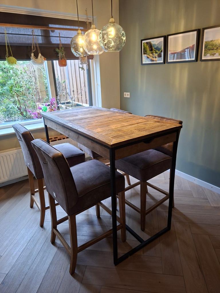 Riviera Maison bartafel met 4 barkrukken, Ophalen, Gebruikt