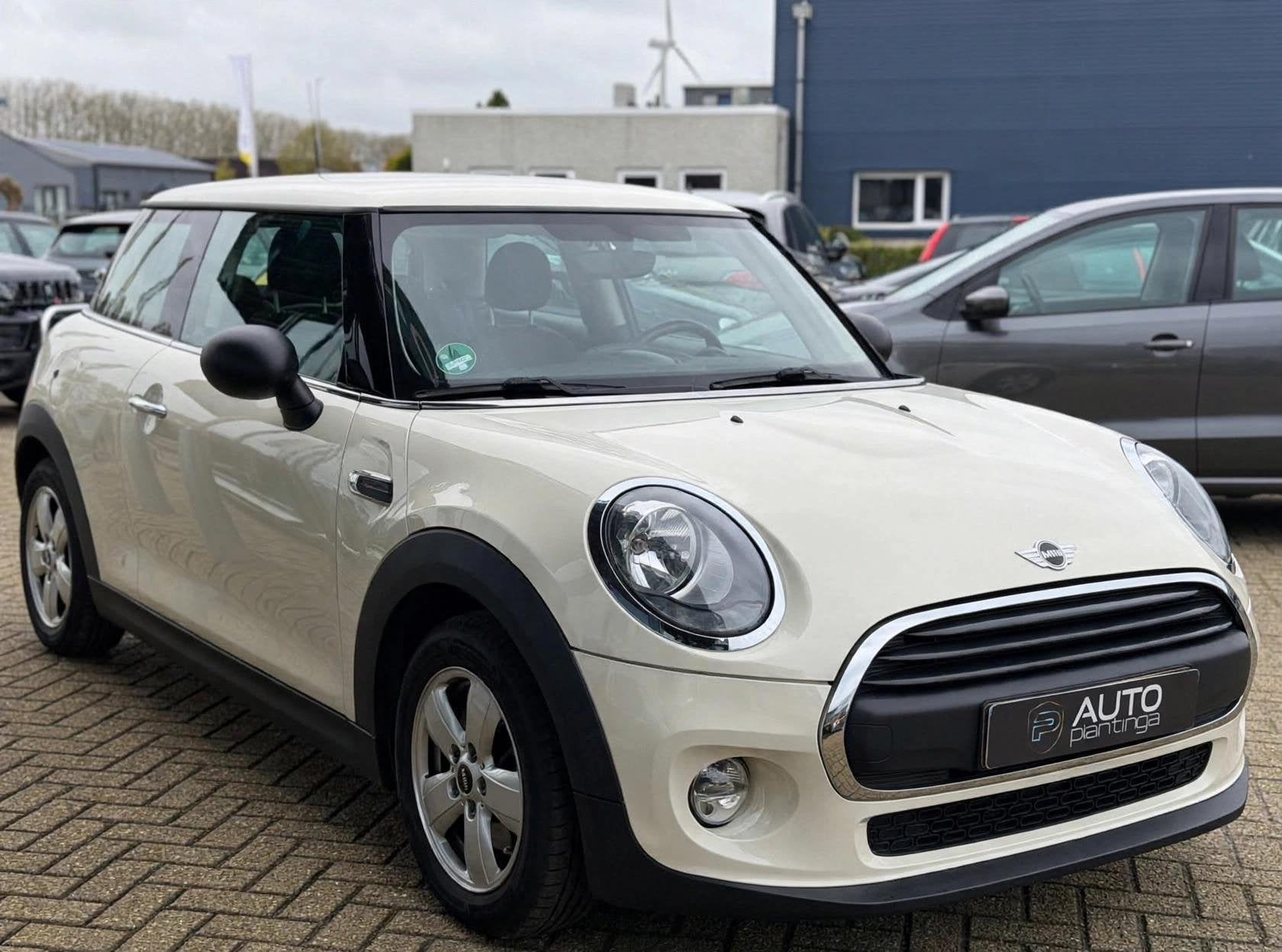 MINI One 1.2 Salt 102PK | Zeer Nette Staat | NL AUTO | NAP |, Voorwielaandrijving, Stof, Gebruikt, 4 stoelen