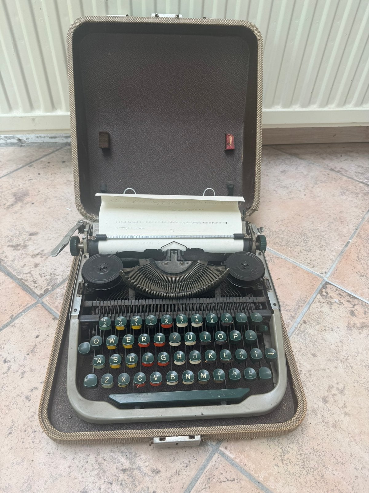 Halda typemachine oud zweeds vintage model jaren 50, Ophalen of Verzenden, Gebruikt