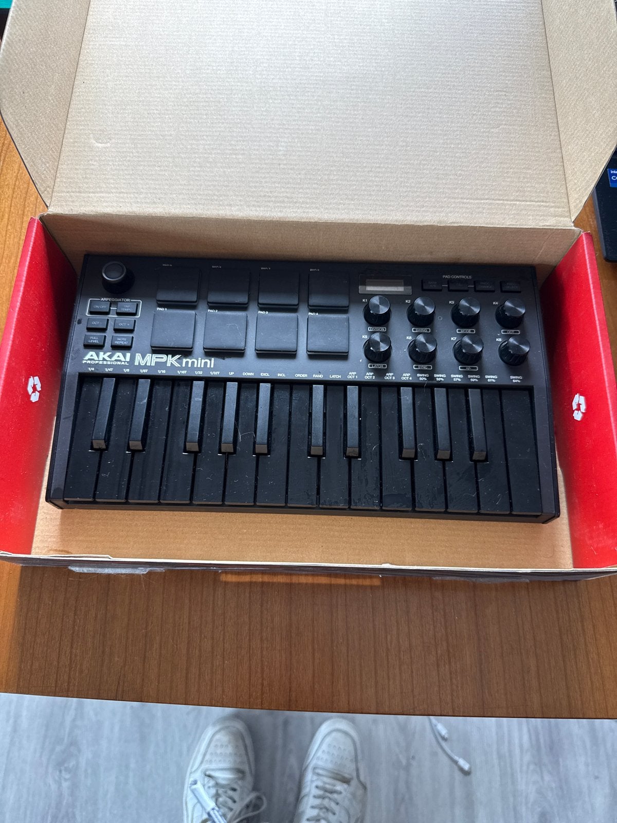 AKAI MPK Mini MIDI-controller black edition, Overige merken, Zo goed als nieuw, Met midi-aansluiting, Overige aantallen
