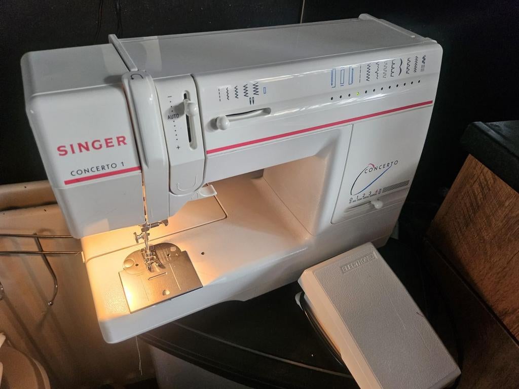 Singer Concerto 1 Naaimachine - Gebruikt maar werkt perfect, Ophalen of Verzenden, Gebruikt, Naaimachine, Singer