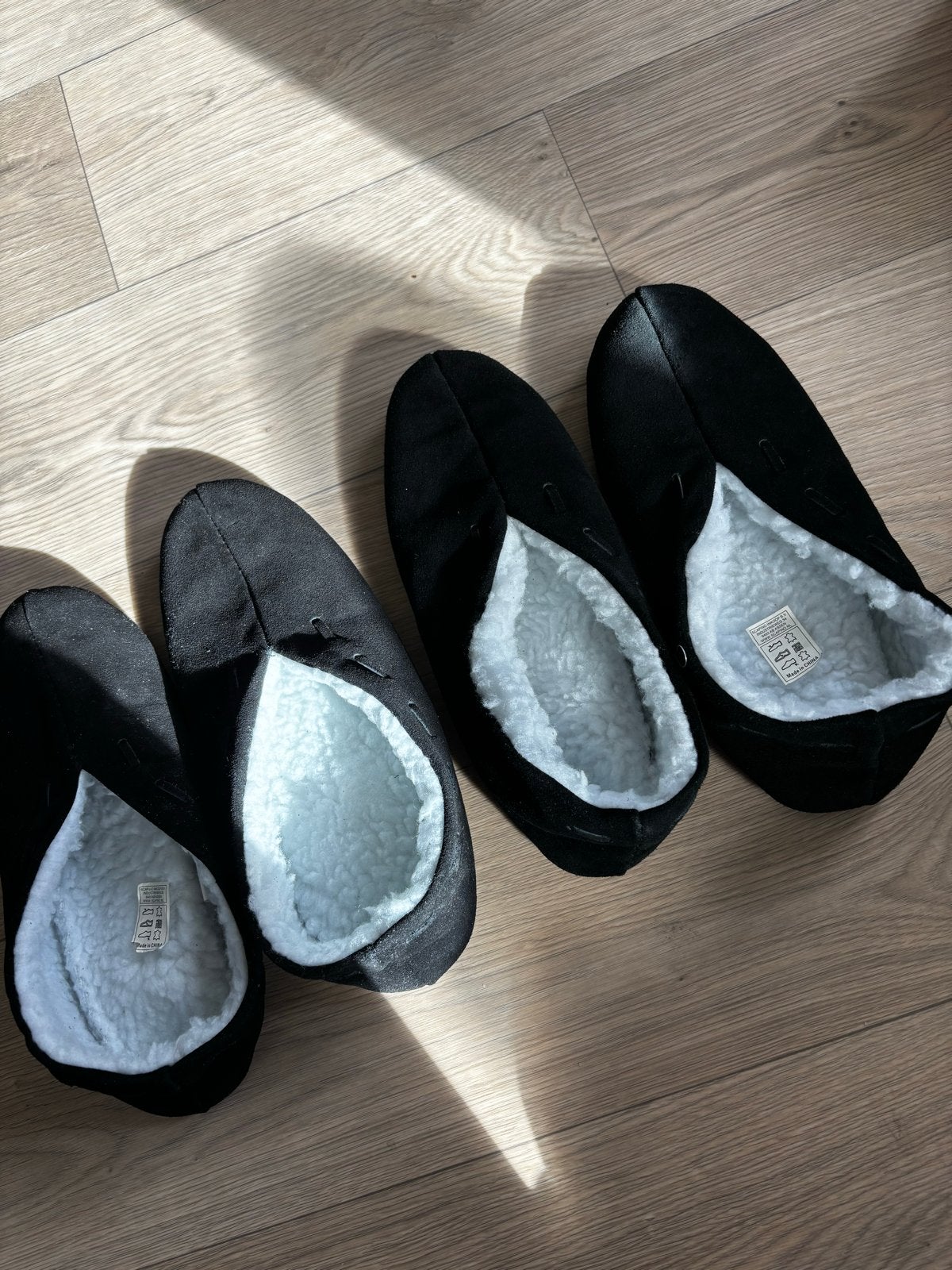 Zwarte pantoffels met zachte voering maat 39!, Kleding | Dames, Zwart, Nieuw, Ophalen of Verzenden, Pantoffels of Sloffen