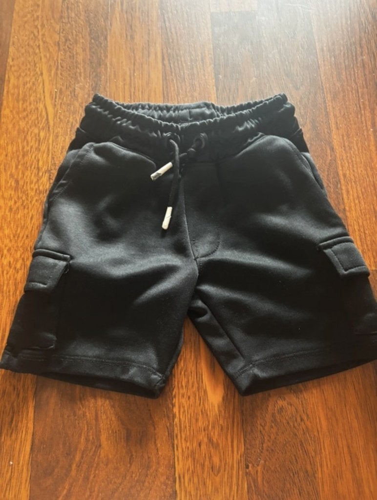 Korte broek van Vingino/Messi maat 110/116 (advr 17), Broek, Ophalen of Verzenden, Zo goed als nieuw, Vingino