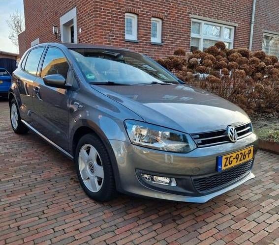 Volkswagen Polo 1.2 51KW 2014 Grijs, Auto's, Volkswagen, Voorwielaandrijving, 40 €/maand, 1198 cc, Parkeersensor