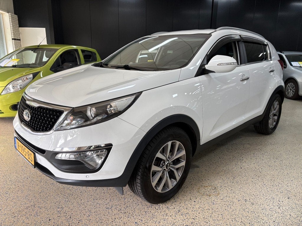 Kia SPORTAGE 1.6 GDI X-Treme Navigatie Sport Leder Winterpak, Auto's, Voorwielaandrijving, 135 pk, Gebruikt, Wit