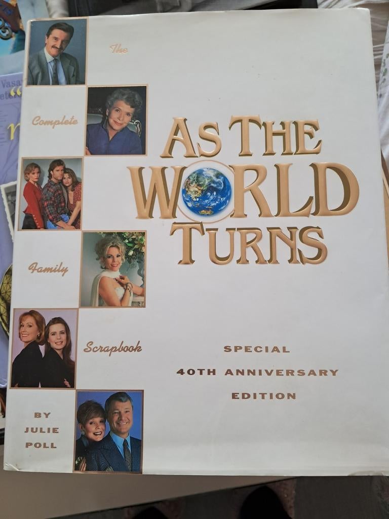 As the world turns, Ophalen of Verzenden