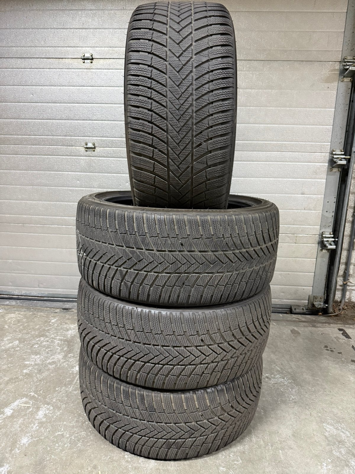 Bridgestone Blizzak 255 40 21 en 265 40 21 BMW breedset, Auto-onderdelen, Banden en Velgen, 265 mm, Band(en), 21 inch, Winterbanden