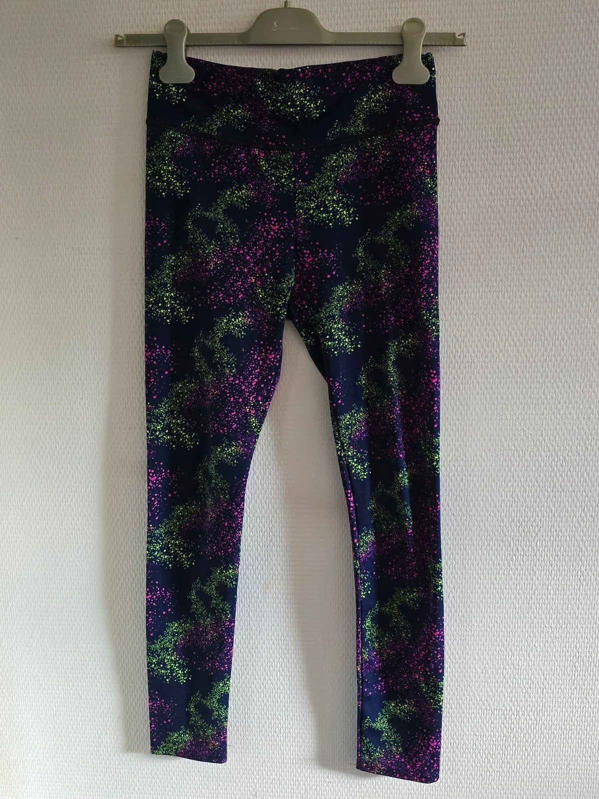 Mundo Mix Sport Legging met kleurrijke spetters maat S, Legging, Maat 36/38 (S), Meerkleurig, Ophalen of Verzenden