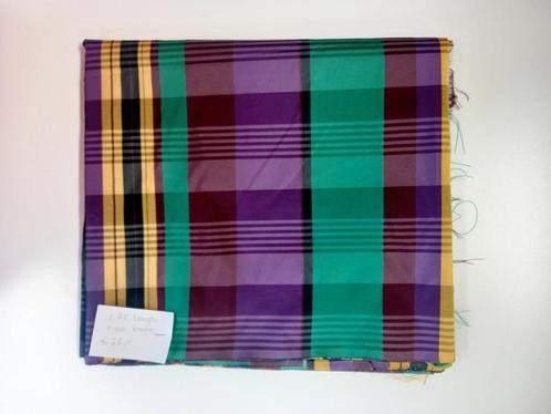 Lap stof: mooie kwaliteit geruite stof 140 x 285 cm, Overige materialen, Overige kleuren, 120 cm of meer, Nieuw