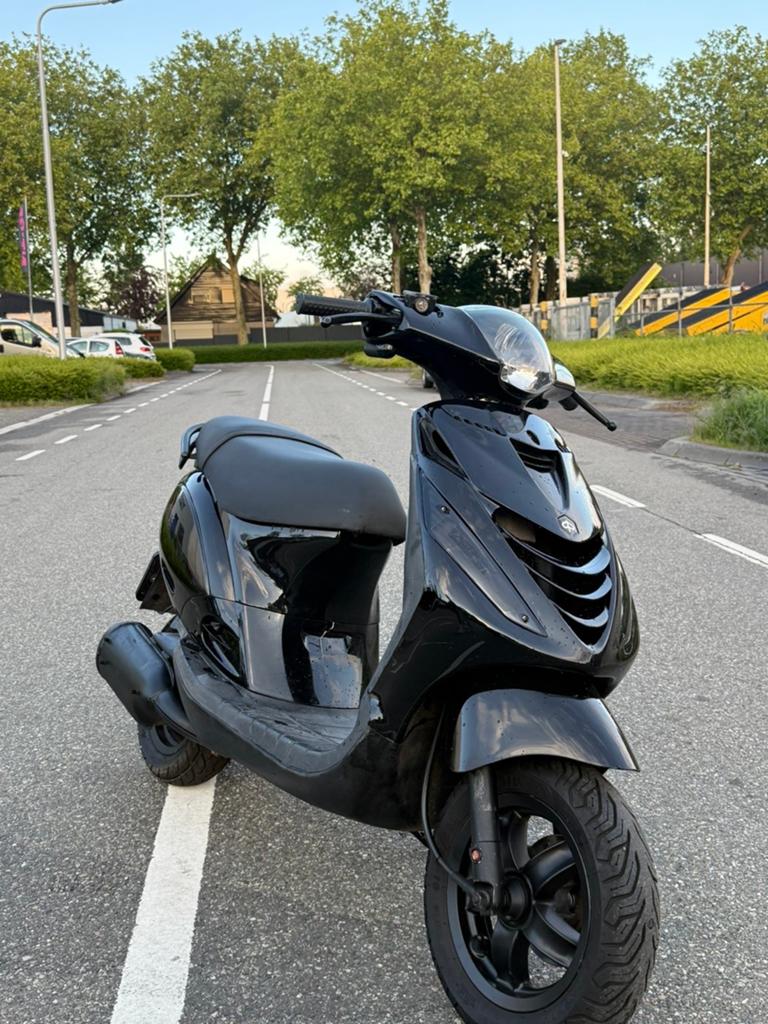 Zip 125cc, Ophalen, Zip, Zo goed als nieuw, Benzine