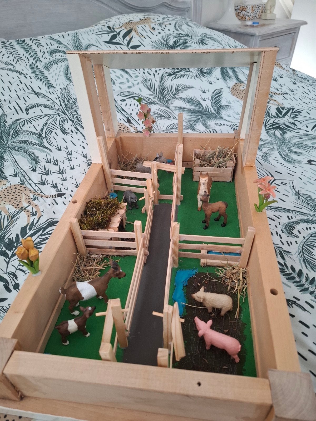 Leuke zelfgemaakte Boerderij met Schleich dieren, Ophalen of Verzenden, Nieuw, Ontdekken