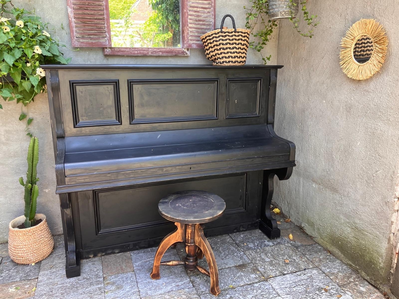 Gratis af te halen: Piano in prima staat (moet gestemd), Muziek en Instrumenten, Piano's, Ophalen, Gebruikt, Zwart, Piano