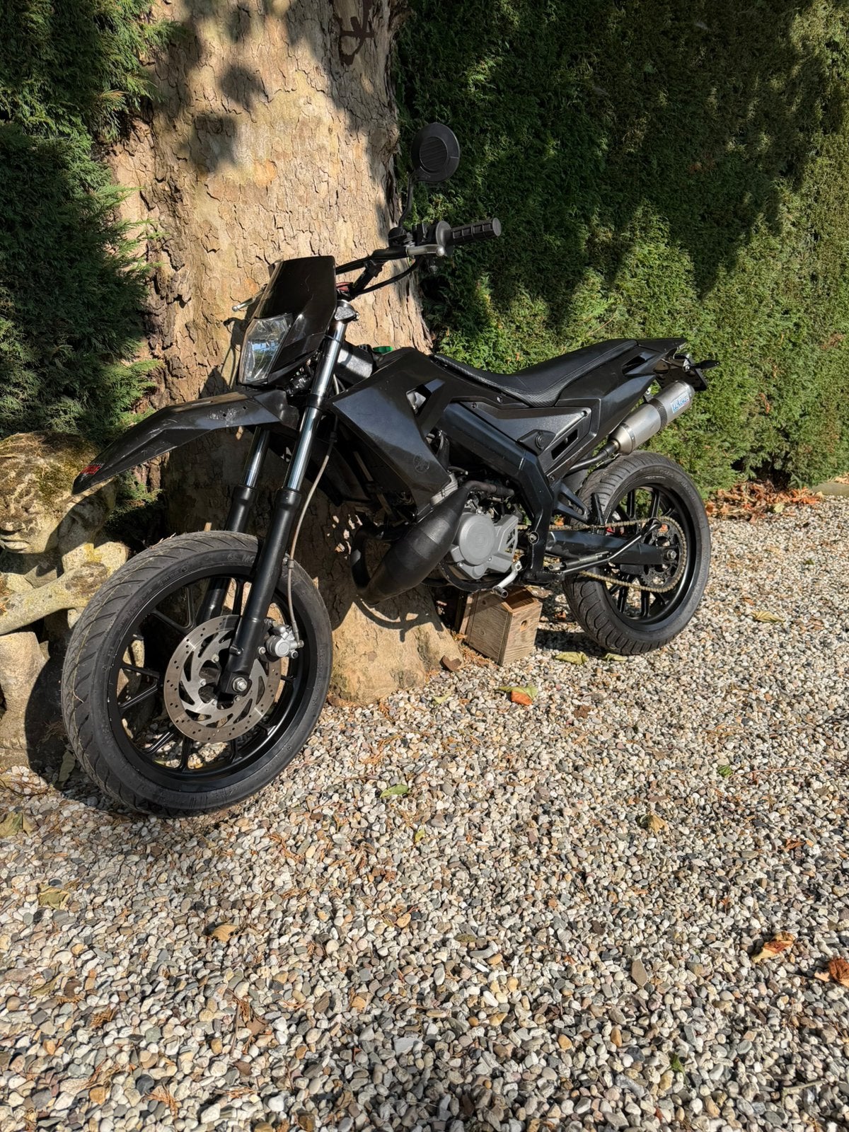 Derbi senda xtreme 2018 50cc schakelbrommer, Ophalen, 6 versnellingen, Maximaal 45 km/u, Zo goed als nieuw