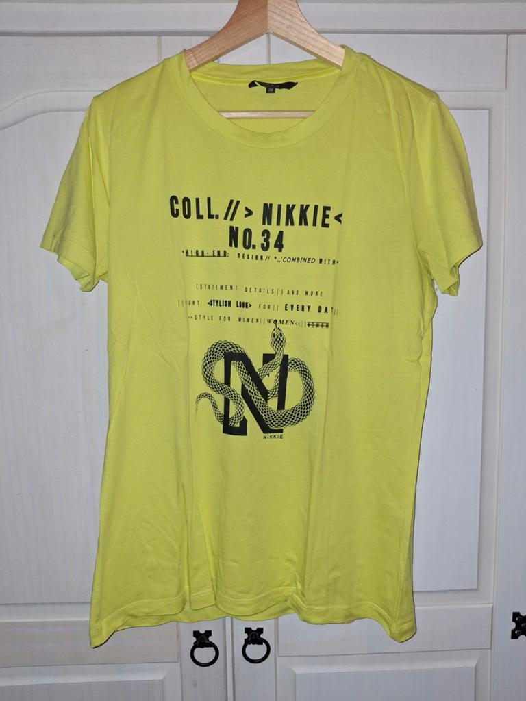 Nikkie shirt maat m, Kleding | Dames, T-shirts, Geel, Ophalen of Verzenden, Gedragen, Nikkie