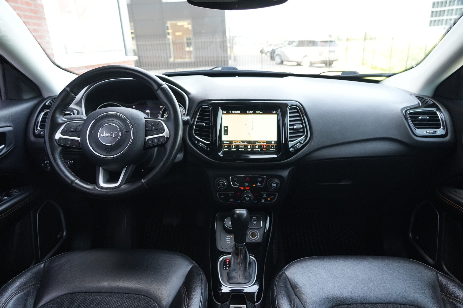 Jeep Compass 1.4 MultiAir Limited 4x4 170pk Navigatie/Camera, Auto's, Automaat, 450 kg, Gebruikt, 4 cilinders