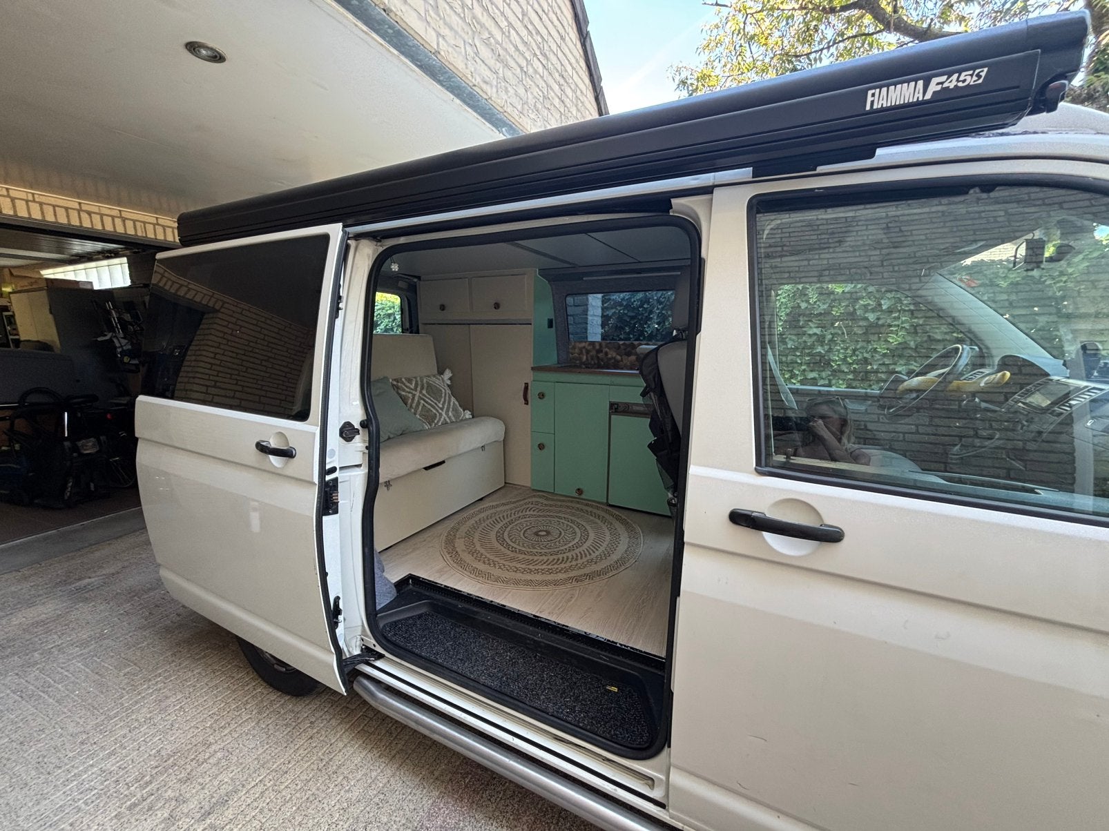 Unieke VW T5 camper + accessoires, Buscamper of Camperbus, Volkswagen, Particulier, Overige merken