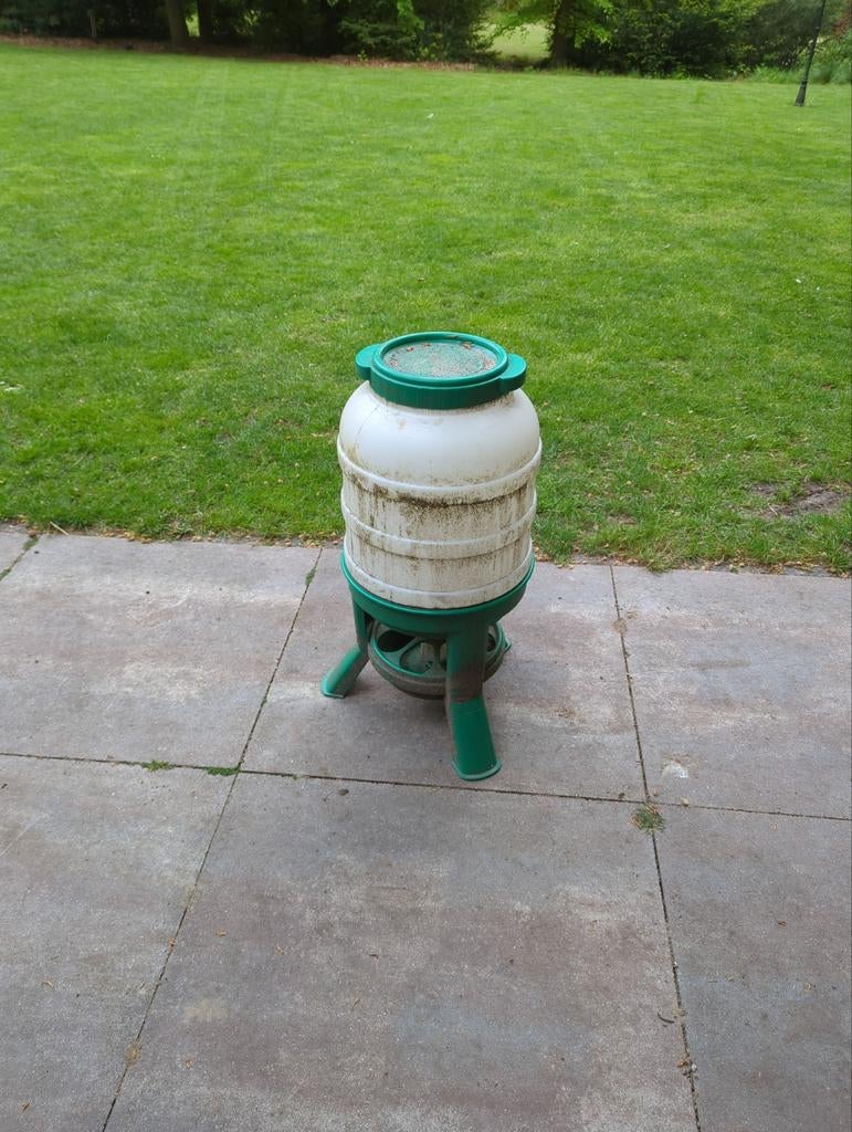 Voerbak voor kippen, Dieren en Toebehoren, Ophalen, Gebruikt, Drinken en Voederen