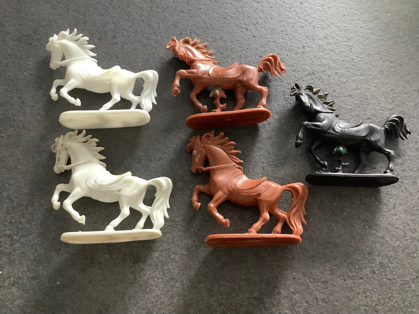 Set van 5 Vintage Plastic Paarden Figuren - Speelgoed, Ophalen of Verzenden, Gebruikt