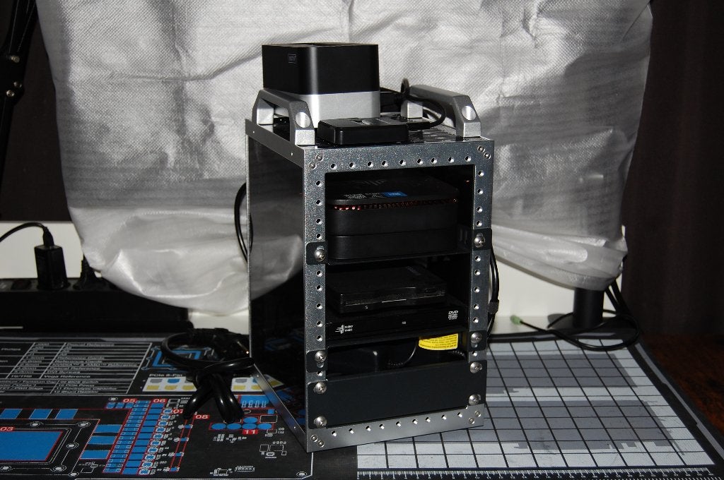 Mediarack:Kamrui Ak1Plus|SSD/HDD/M2/floppy/DVD|USBhub|W11Pro, Ophalen of Verzenden, Zo goed als nieuw