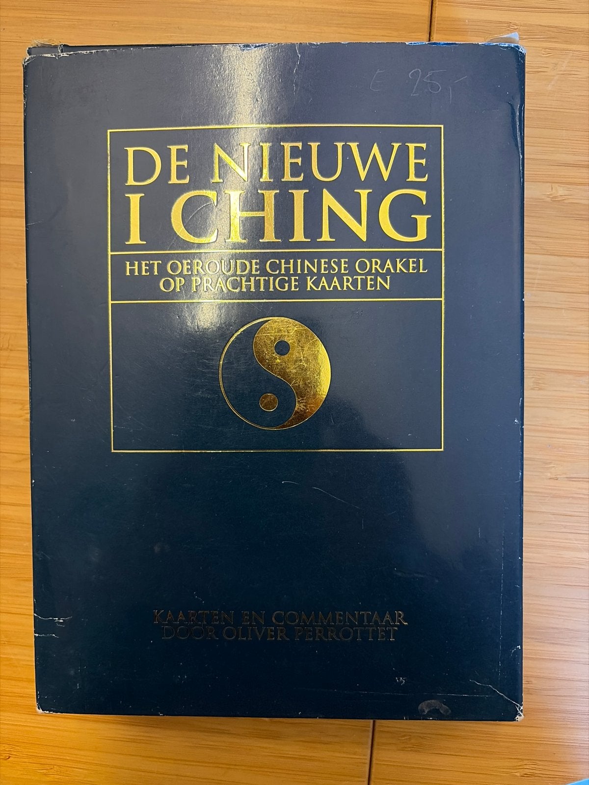 De Nieuwe I Ching: Het Oeroude Chinese Orakel, Ophalen of Verzenden, Gelezen, Tarot of Kaarten leggen, Achtergrond en Informatie