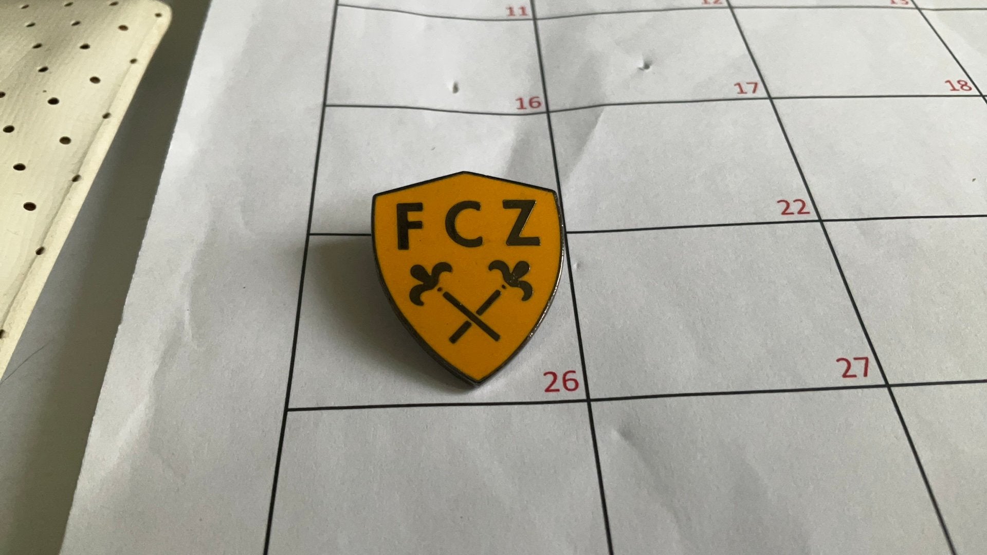 Speldje voetbal FC Zwingen 1933 Zwitserland, Ophalen of Verzenden, Zo goed als nieuw, Sport