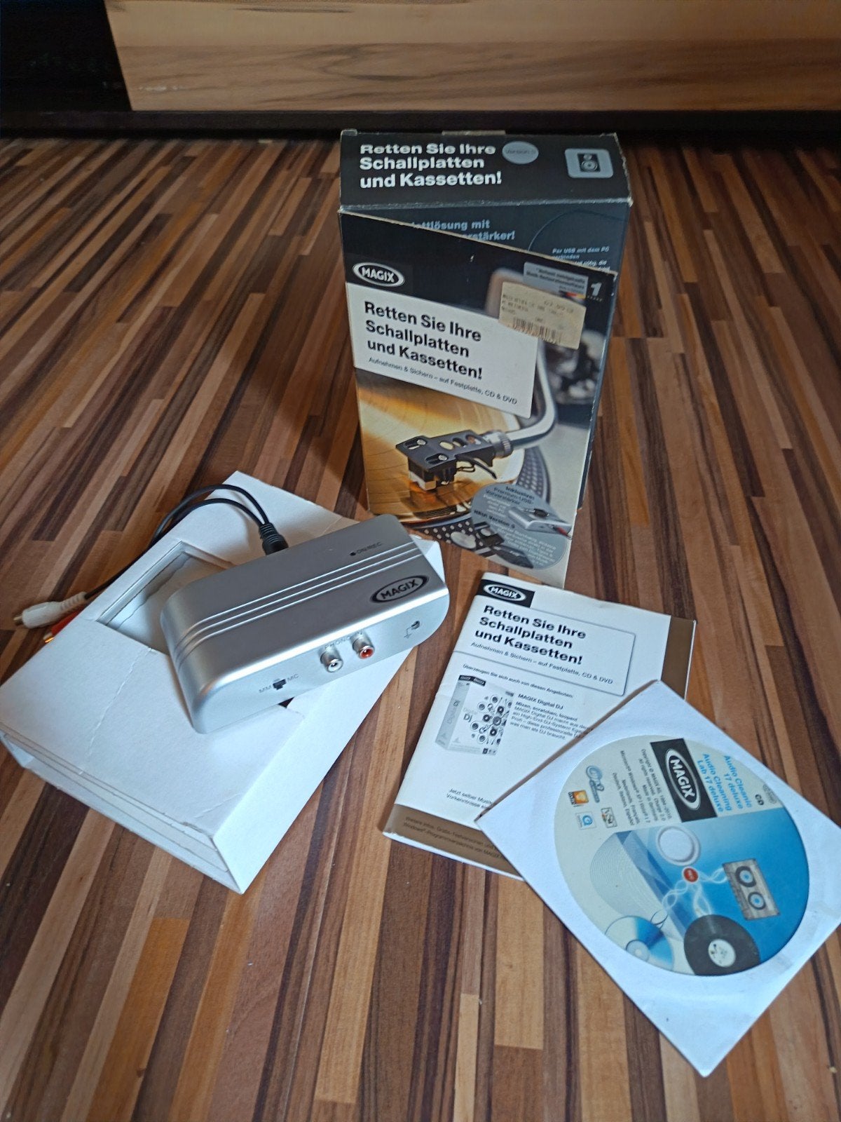 MAGIX Red uw platen en cassettes! USB-voorversterker, Ophalen of Verzenden, Zo goed als nieuw, Minder dan 2 meter, Overige kabels