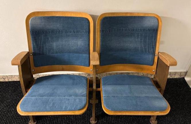 Vintage Bioscoopstoel / kerkbank, Antiek en Kunst, Antiek | Meubels | Stoelen en Banken, Ophalen