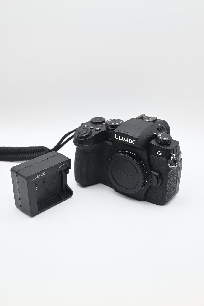 Panasonic Lumix DC-G90
